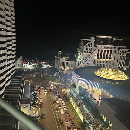 Orbi Plaza Tamara Aparthotel Batumi Ngoại thất bức ảnh