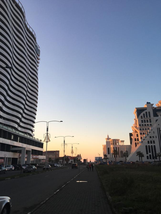 Orbi Plaza Tamara Aparthotel Batumi Ngoại thất bức ảnh