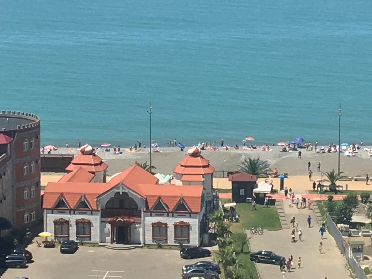 Orbi Plaza Tamara Aparthotel Batumi Ngoại thất bức ảnh