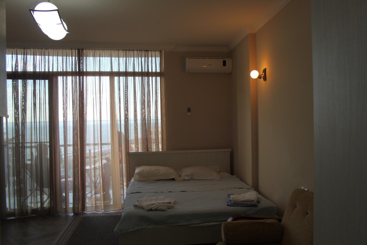 Orbi Plaza Tamara Aparthotel Batumi Ngoại thất bức ảnh