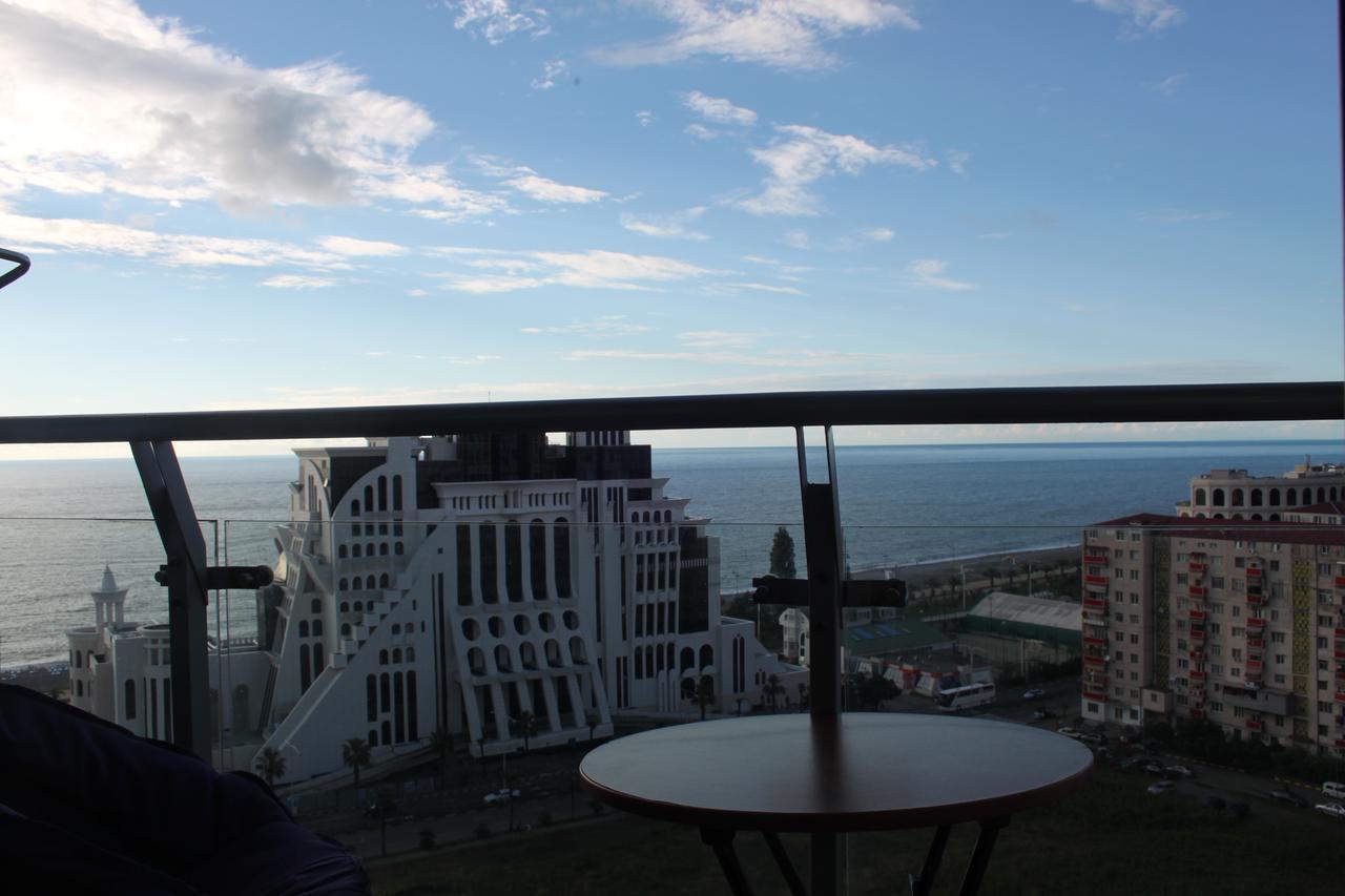 Orbi Plaza Tamara Aparthotel Batumi Ngoại thất bức ảnh