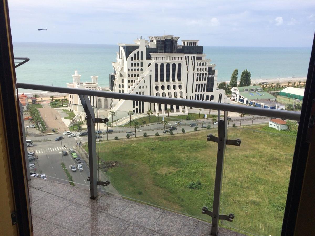 Orbi Plaza Tamara Aparthotel Batumi Ngoại thất bức ảnh